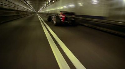 David Coulthard y Red Bull ruedan por el Túnel Lincoln